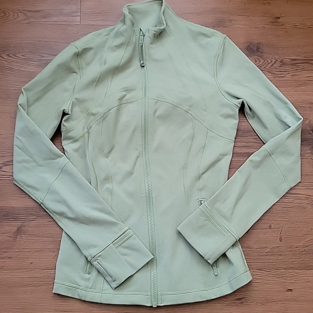 Lululemon Define Jacket - Picture 4 of 4
